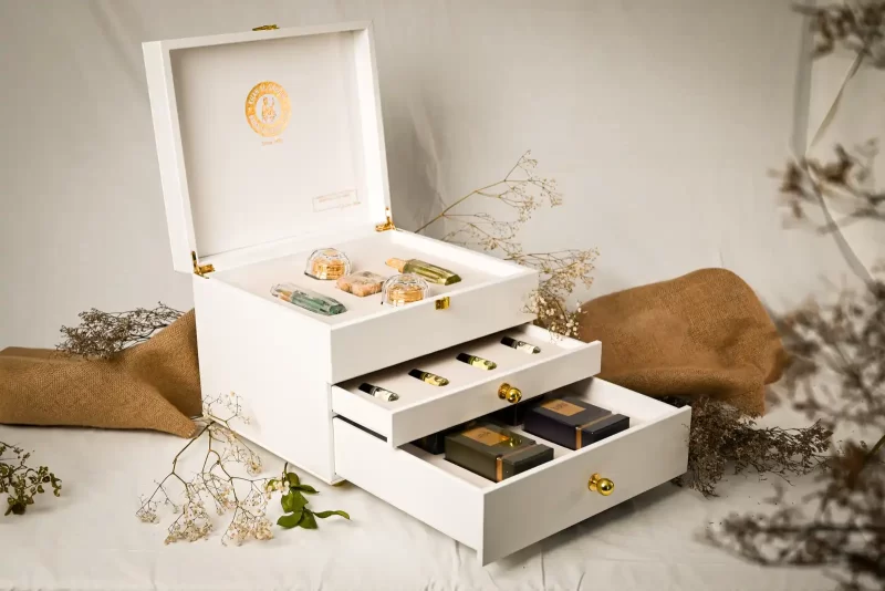 White Luxurious box